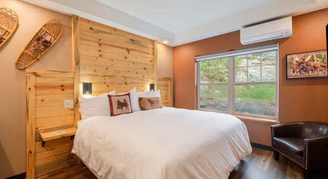 Студия Solitude Moose Room 102 - Estes Park 1 Bedroom Studio by RedAwning