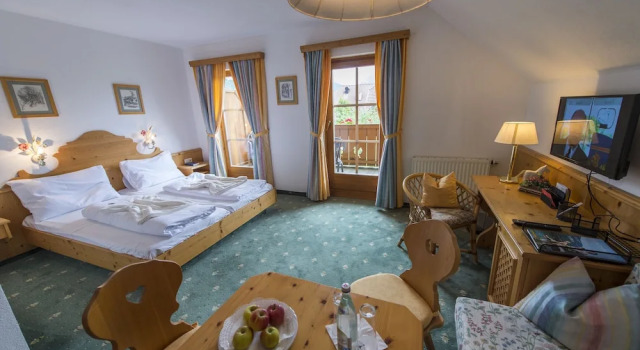 Апартаменты с 2 комнатами Gutshof Wolfgangsee Resort & Event Hotel