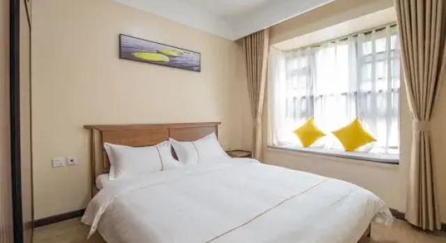 Семейный люкс с 3 комнатами Jizhu Holiday Apartment (Chengmai Software Park)