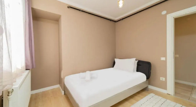 Cozy Flat with Balcony near Beach in Konyaalti, Забронировать Отель Коньяалты 