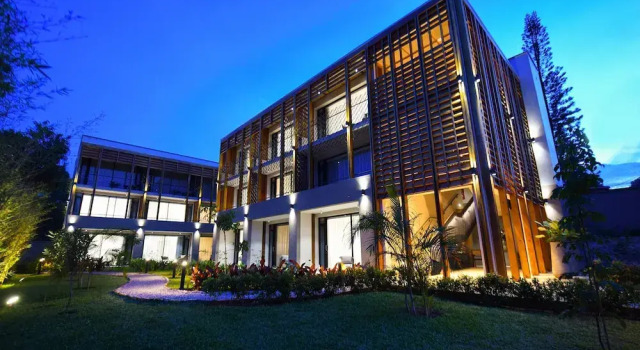 Le Petit Village Hotel & Spa
