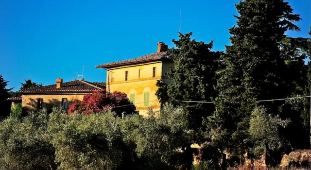 Tenuta Bichi Borghesi, Boek Hotel Casole d'Elsa Val D'Elsa