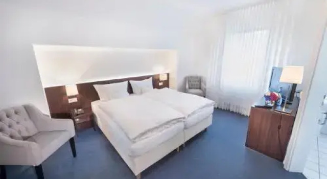 Landgasthaus Kathmann- bed and breakfast, Забронировать Отель Динклаге Oldenburger Muensterland