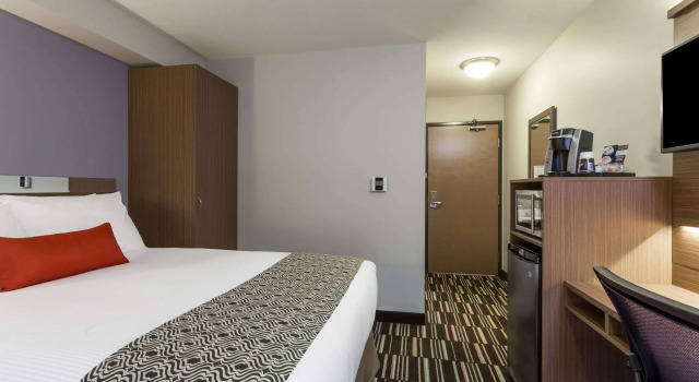 Microtel Inn & Suites by Wyndham Kitimat, Boek Hotel Hotels in Brits Columbia met parkeren, Parkeren