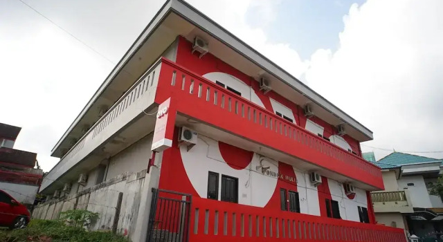 Pondok Mulia Guest House by OYO Rooms, Rezervovat Penzión Hotely v Kalimantan s parkováním, Parkování