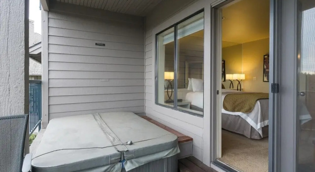 River Ridge 424ab, Rezerwuj Hotel Bend Bachelor