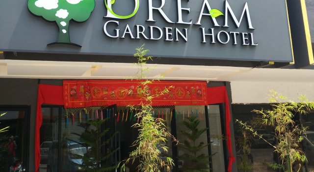 Dream Garden Hotel, Забронировать Отель Отели Кланга 3 звезды, 3*
