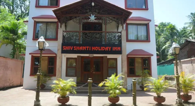 Shiv Shanti Holiday Inn, Rezerwuj Hotel Hotele w Shrivardhan z basenem, Basen