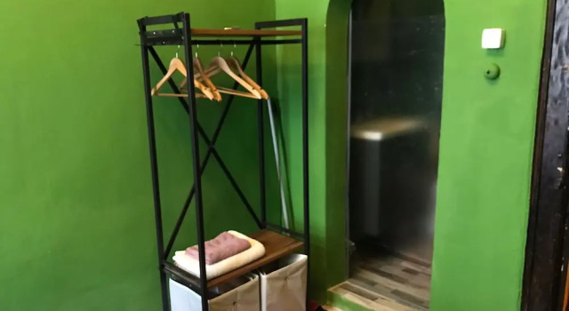Четырёхместный номер Economy Titan House Hostel