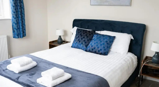 Апартаменты Пентхаус South Quay Penthouse - 2 bed