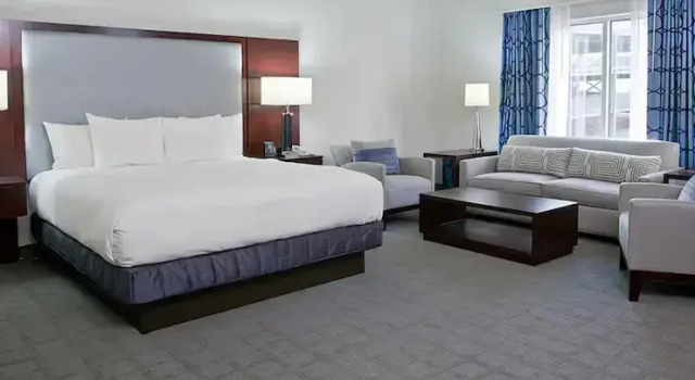 Номер Deluxe Hilton Scranton & Conference Center