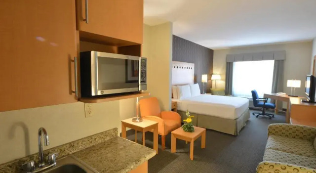 Люкс Holiday Inn Express & Suites Monterrey Aeropuerto by IHG