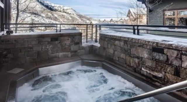 Номер Luxury с 3 комнатами Luxury 3 Bedroom Slopeside Mountain Vacation Rental With Hot Tubs