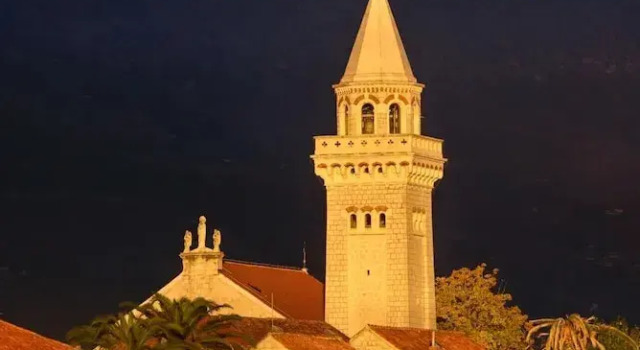 VIU2 Castle, Rezerwuj Willa Hotele w Split-Dalmatia County z parkingiem, Parking