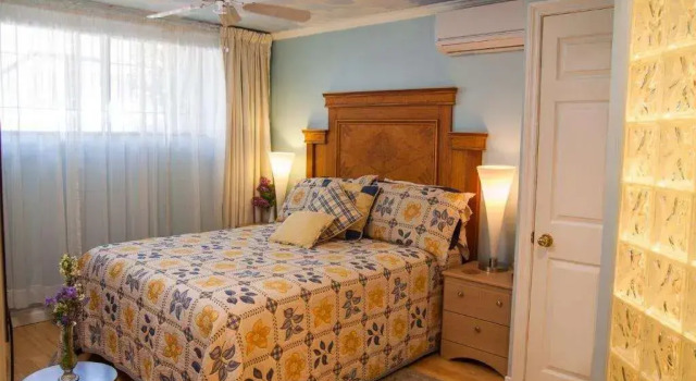 Maison Des Jardins B & B, Varaa Hotelli Liikematkailuhotellit kohteessa Quebec, 4* 5*