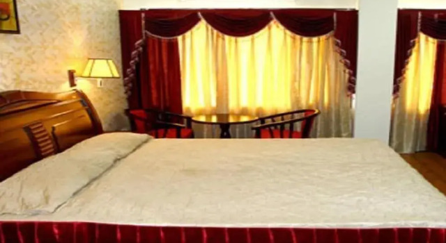 Hotel Shiraaz - 2