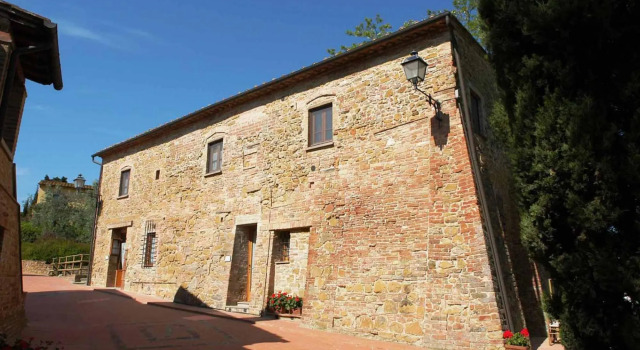 Country House in Chianti With Pool ID 41, Забронировать Дом для отпуска Коттеджи Монтайоне, Коттедж