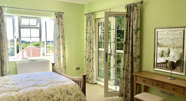 Sidmouth Bed & Breakfast, Rezervați Bed and Breakfast Hoteluri de afaceri în Merseyside, 4* 5*