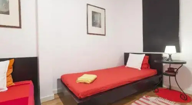 Sunny Apartments Barcelona, Забронировать Апартаменты/квартира Грасиа Барселона, рядом с Jove Regina Theatre