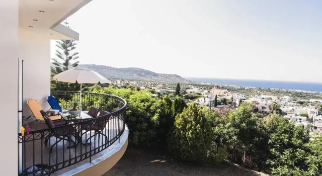 House with Panoramic Sea View and Beautiful Garden