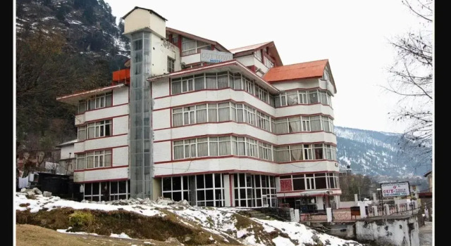 Hotel Out Town, Забронировать Отель СПА-отели Манали, SPA-услуги
