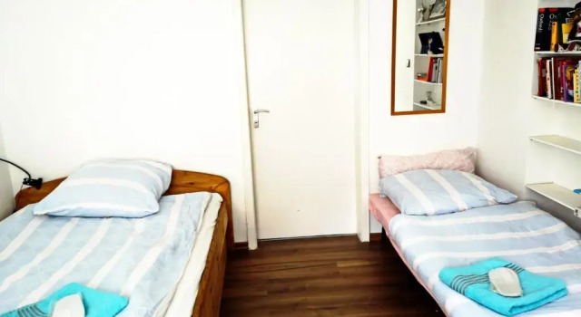 Апартаменты apartment near underground station