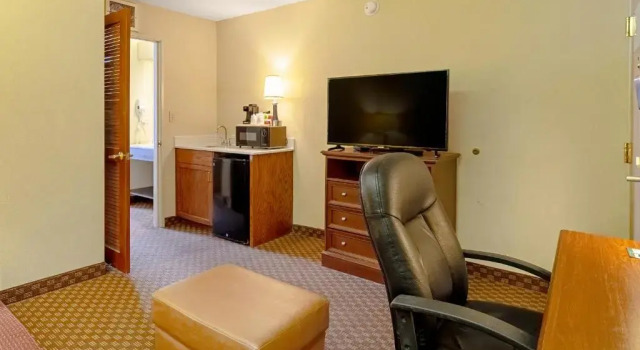 Люкс Quality Suites San Antonio Northeast