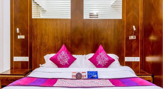 OYO Premium Salipeta Fire Station, Rezerwuj Hotel Hotele w Andhra Pradesh z parkingiem, Parking