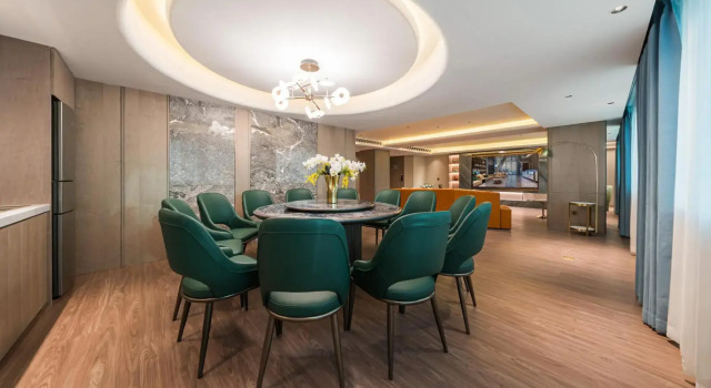 Tian Fu Hotel, Prenota Hotel Hotel a Xinjiang con parcheggio, Parcheggio