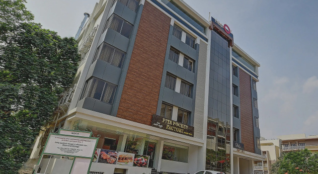collection O I J SUITES, Забронировать Отель Бизнес-отели штата Карнатаки, 4* 5*