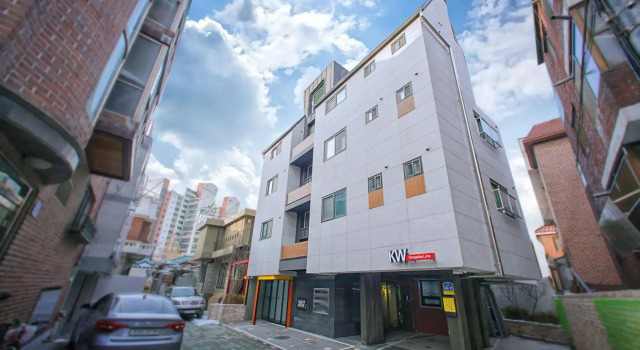KW Hongdae Line Hostel