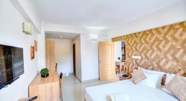 Семейный номер Standard с балконом Sidra Pristine Hotel and Portico Halls