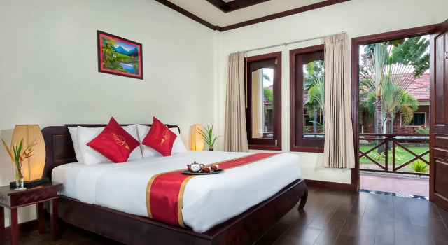 Little Eden Hotel, Book Hotel Ban Dondét Champasak