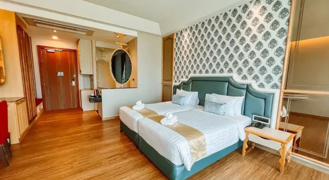 Номер Deluxe Grand Lord Hotel& Residence