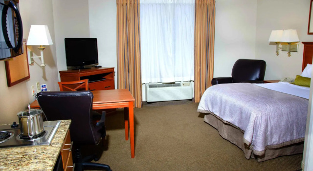 Люкс Candlewood Suites Columbus Fort Benning by IHG