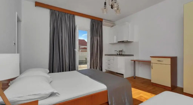Студия Standard Apartments Čobrnić