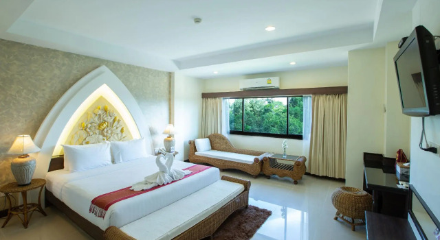 Phanomrung Puri Boutique Hotels and Resorts, Varaa Boutique-hotelli Hotellit North-Eastern Thailand pysäköinnillä, Pysäköinti