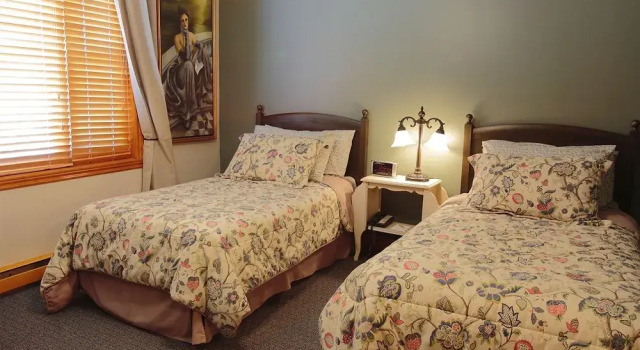 Auberge Le Canard Huppe, Rezervovat Hostel Ile d'Orleans 