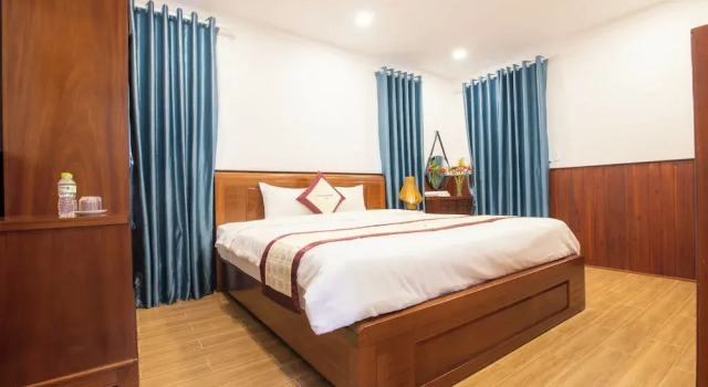 Двухместный номер Deluxe с балконом и с видом на бассейн Hung Vuong Resort