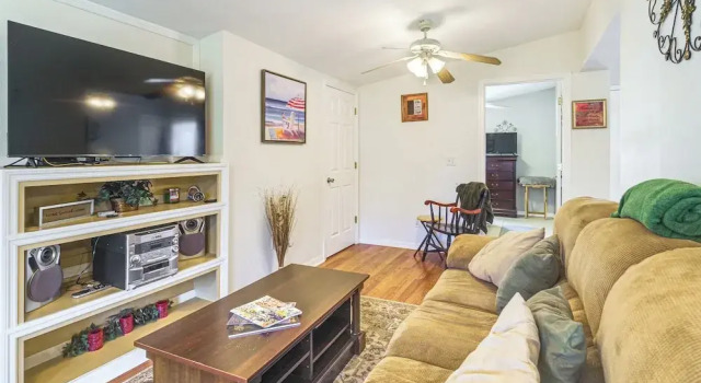 1 Mi to Lake Jackson: Home w/ Screened Patio!, Book Vacation Home Sebring Southwest Florida
