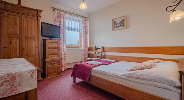 Willa Szarotka, Book Hotel Hotels in Tatras with Parking, Parking