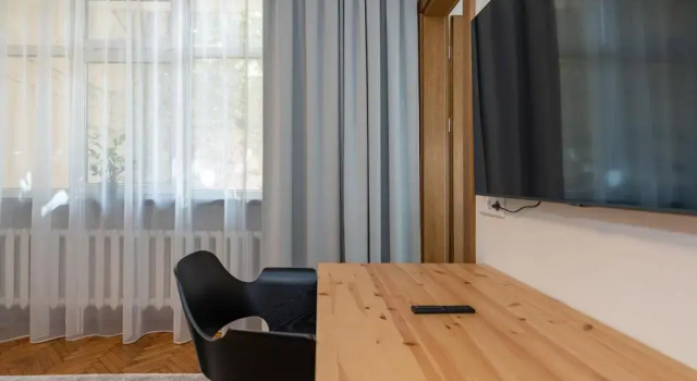 Downtown 4BD Master Apartment by Hostlovers, Prenota Appartamento Kaunas Contea di Kaunas