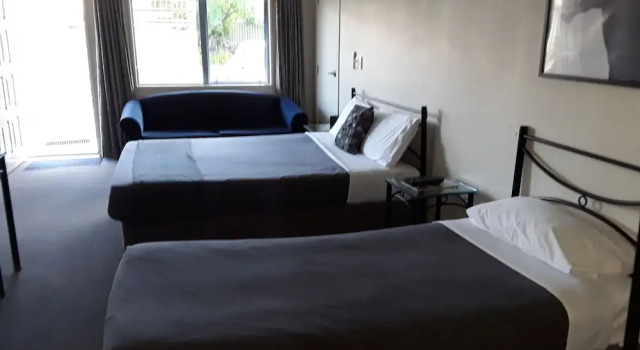 Двухместная студия Gateway Motor Inn
