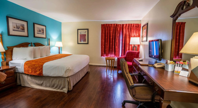 Howard Johnson by Wyndham Buena Park