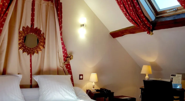 Двухместный номер Standard Hostellerie du Grand Sully