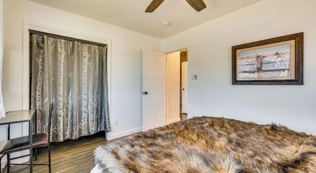 Mtn-view Retreat w/ Deck & Hot Tub in Estes Park, Забронировать Дом для отпуска Эстес-Парк Rocky Mountain National Park, рядом с Сквер Barlow Plaza