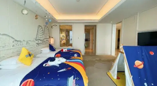 Люкс Deluxe Hotel Plaza Carnival Qingdao