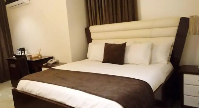 Bizzare Luxury Apartment