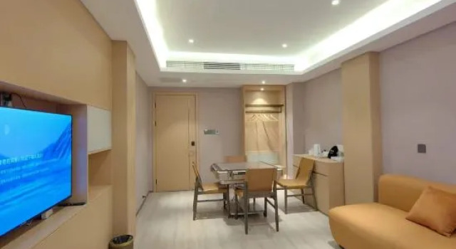 Люкс Luxury Meishi Hotel (Yiwushi Trade City Branch, Huaishang District, Bengbu)
