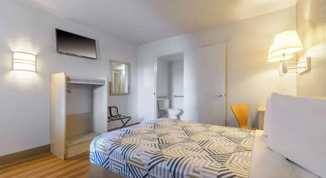 Двухместный номер Deluxe Motel 6 Hayward, CA- Silicon Valley Gateway